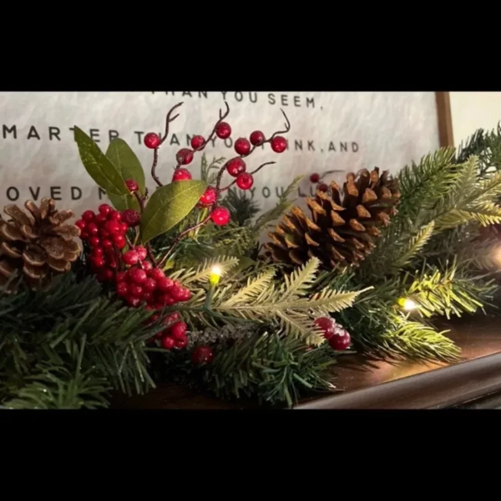 9 foot Premium Pre-lit Glittered Berries Pine Cones Garland, Farmhouse Christmas